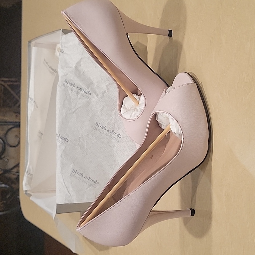 Charles David princess light pink leather open toe heels new in box
